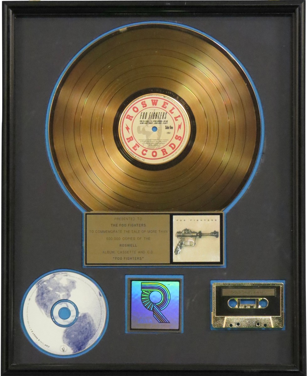 Debut RIAA Gold Award Presented to Foo Fighters