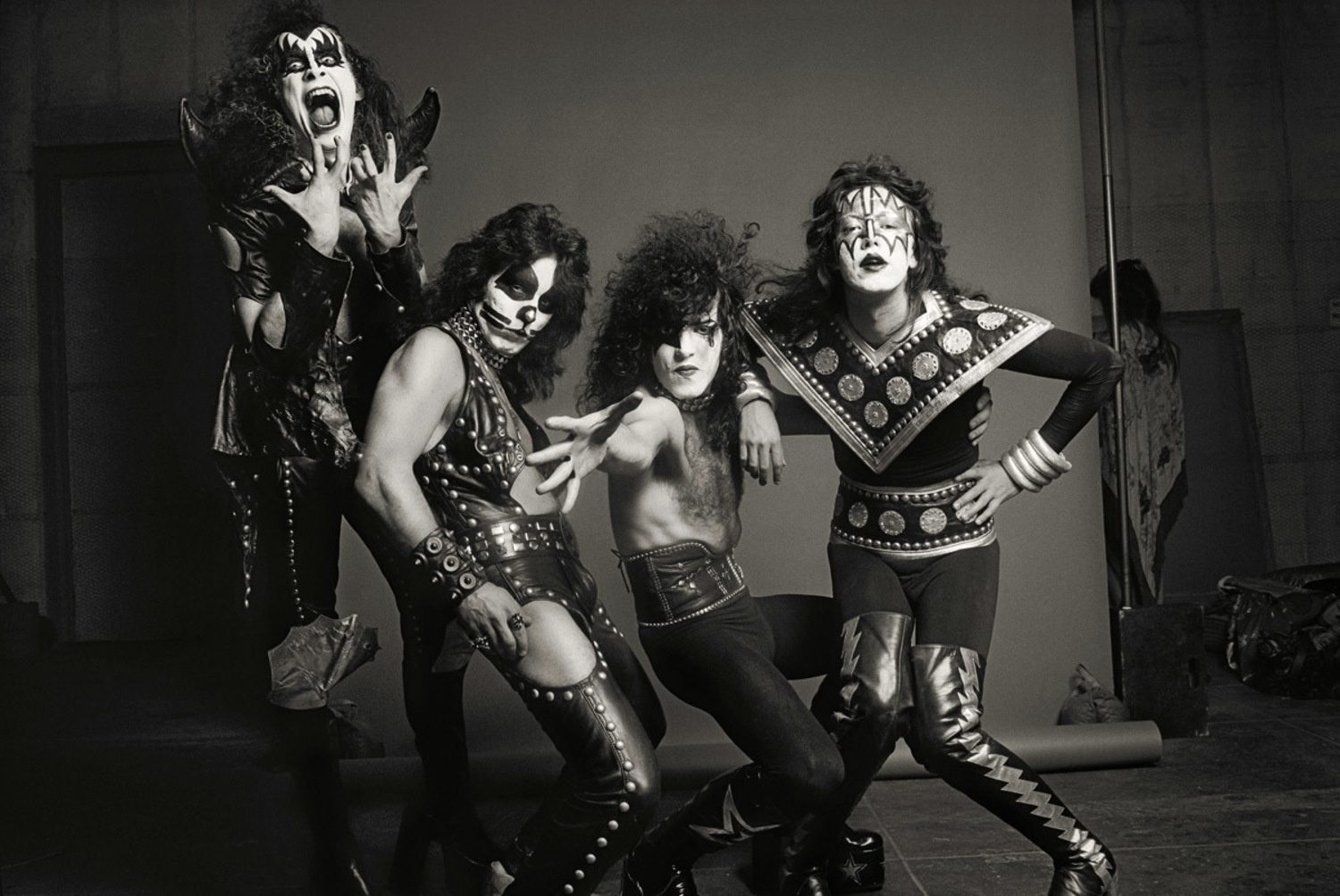 KISS, Los Angeles 1974 “Girl in Background”
