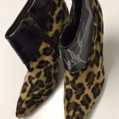 Leopard High-Heels worn and signed for Charity by Madonna