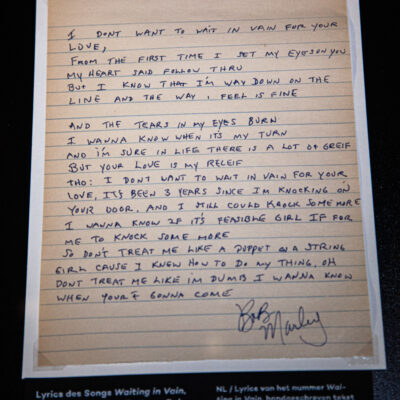 Handwritten Lyrics by Bob Marley of the Song "Waiting in Vain" - currently on display and part of a Bob Marley exhibition showcase at the rock'n'popmuseum Gronau https://www.rock-popmuseum.de/